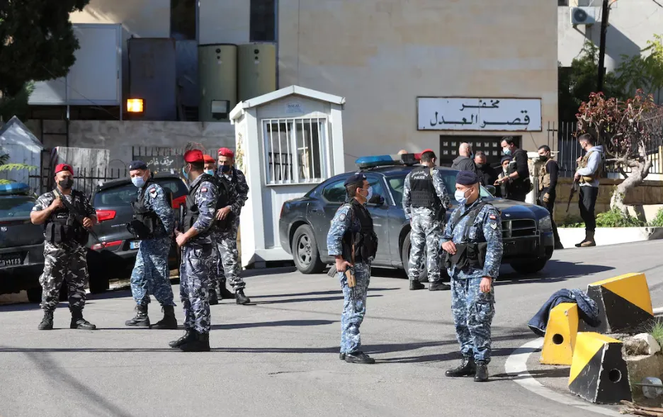 لبنان يسلم دمشق أكثر من 130 سجينا سوريا تنفيذا لاتفاق قضائي