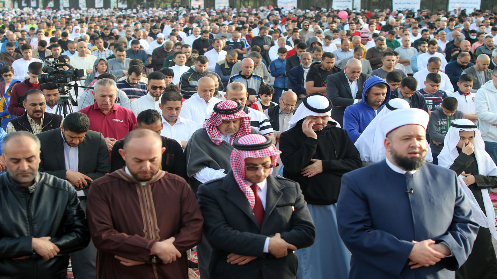 الافتاء تؤكد: صلاة الجمعة واجبة حتى مع توافقها مع العيد