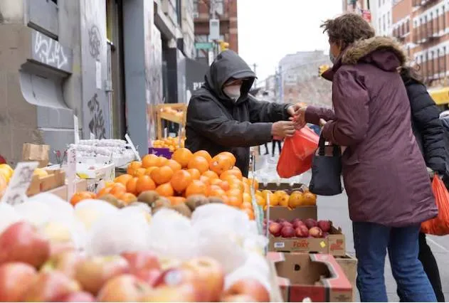 صدمة التضخم تهز الاقتصاد الأمريكي وتثير قلق الفيدرالي