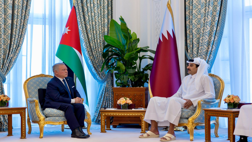 الملك عبدالله وأمير قطر يبحثان تطورات المنطقة ويدينان الهجمات