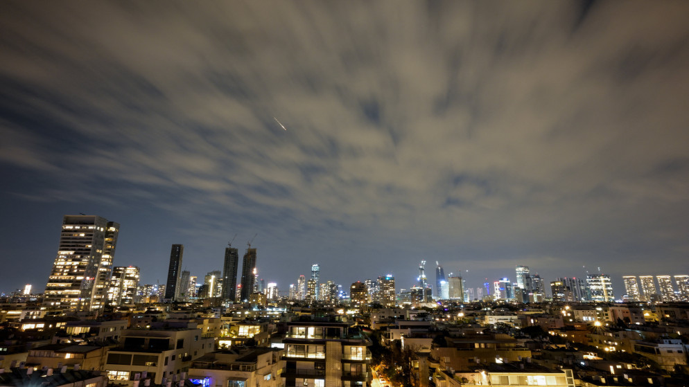 هجوم صاروخي يستهدف مصفاة نفط في حيفا وإسرائيل تتهم إيران