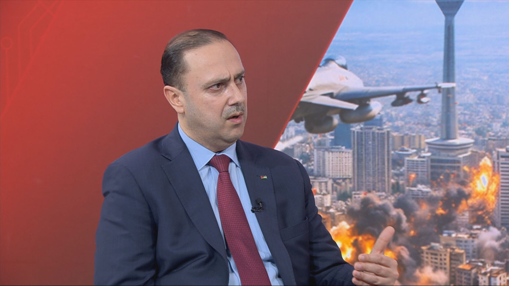 المومني يحذر الاردنيين من زيارة سفارات دول معادية بعد استهداف الاردن