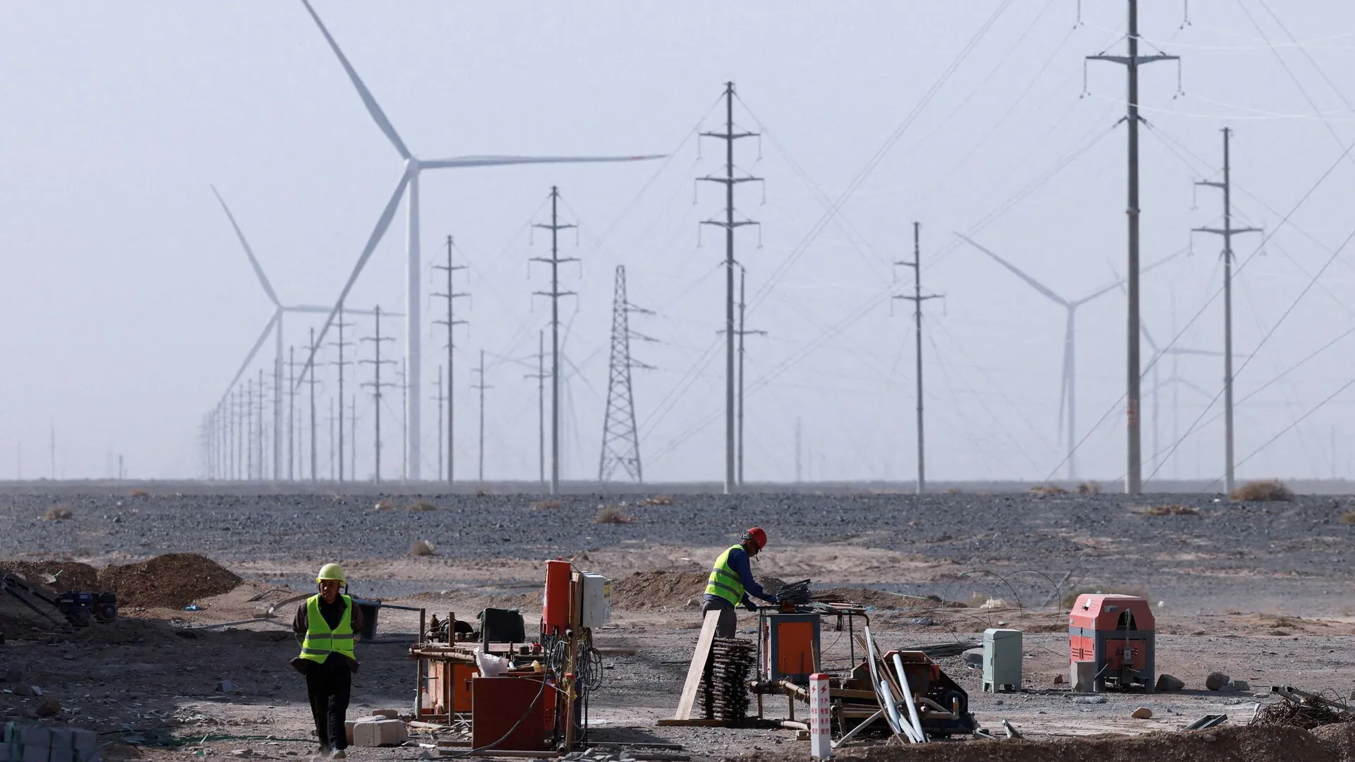 الصين تتحرك لتأمين إمدادات الطاقة وسط أزمة مضيق هرمز