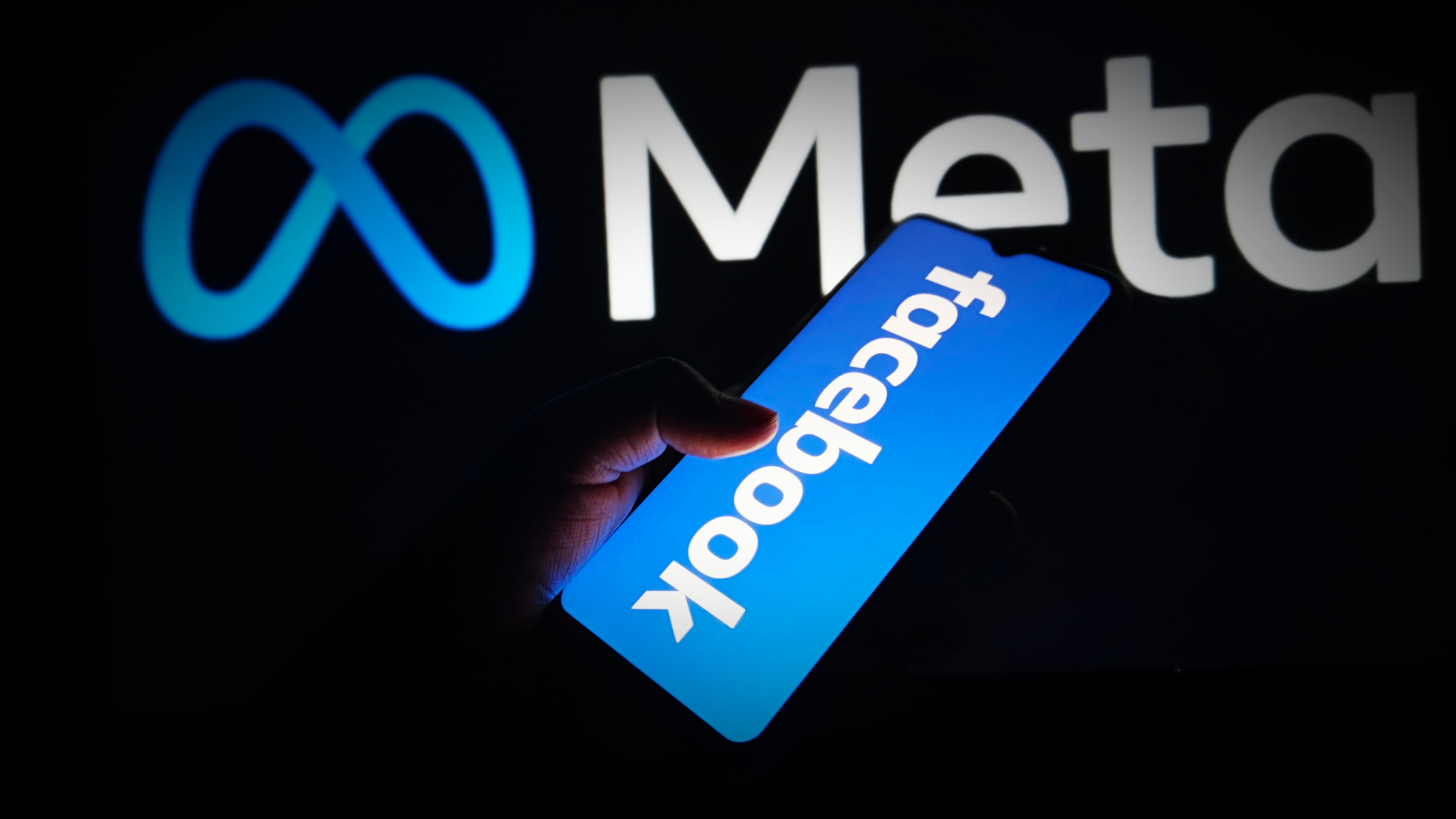 فيسبوك يطلق برنامجا ضخما لاجتذاب صناع المحتوى من تيك توك ويوتيوب