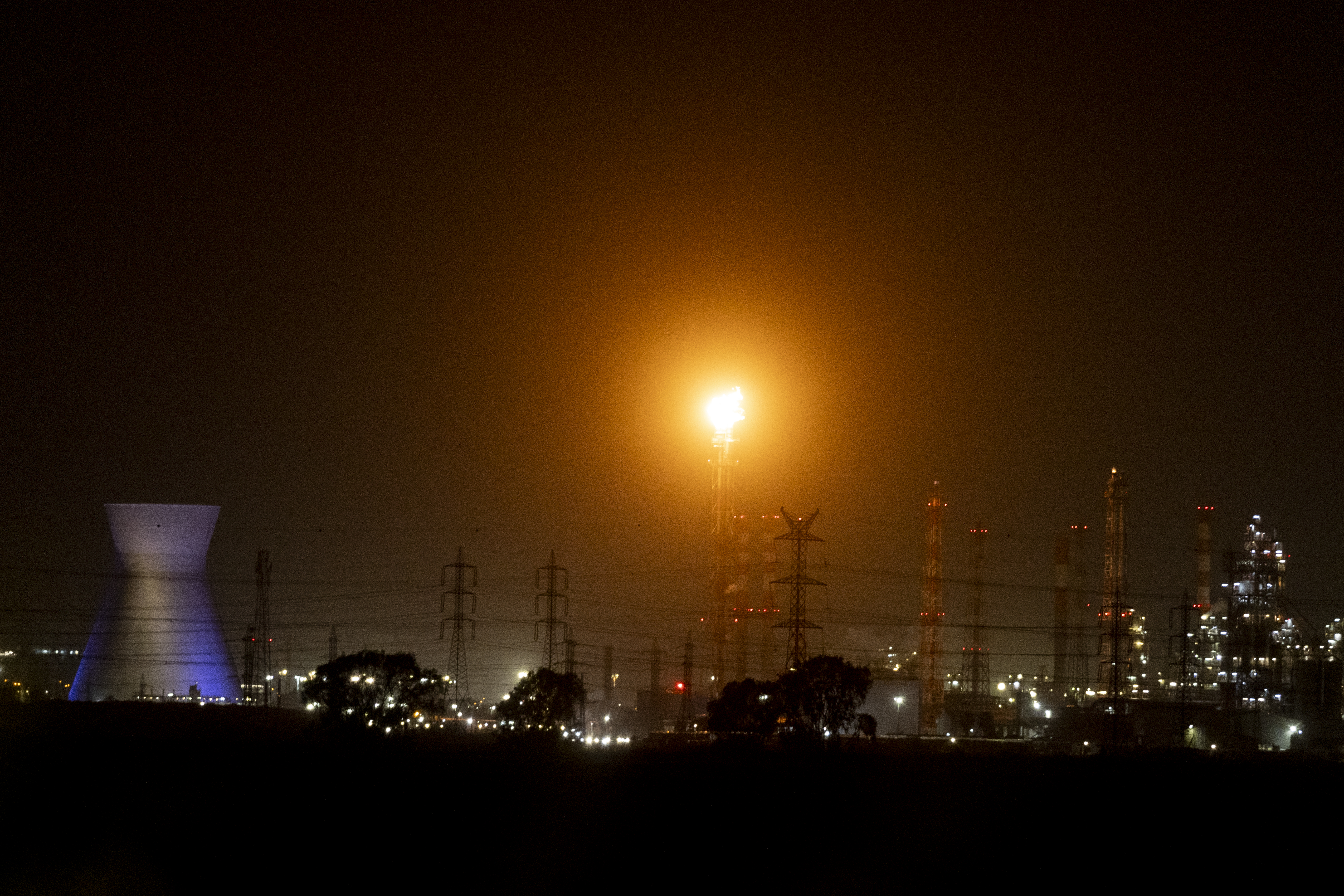 هجوم حيفا يكشف هشاشة امدادات الطاقة في اسرائيل