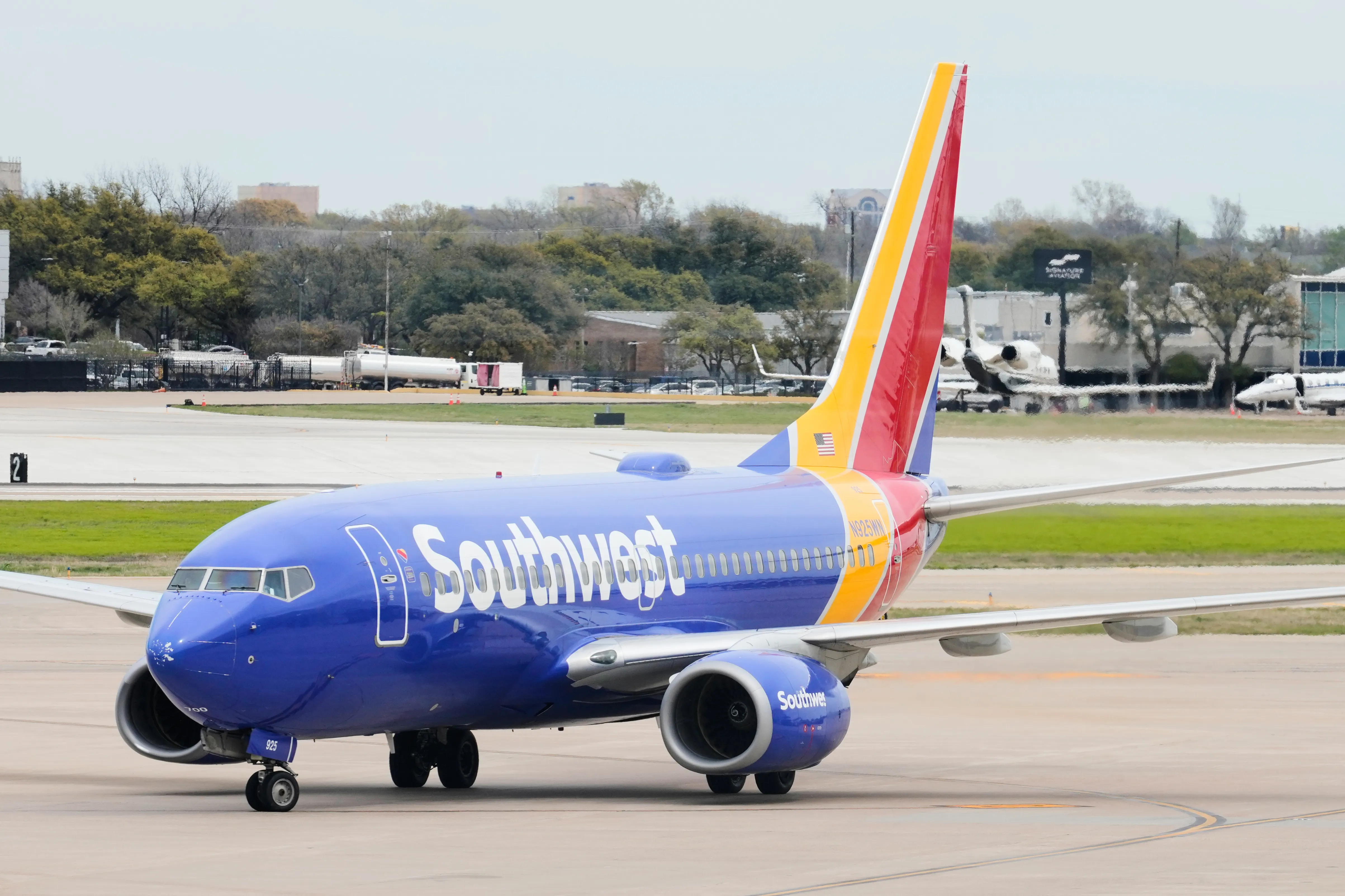 شركات الطيران العالمية تتكبد خسائر فادحة بسبب الحرب وارتفاع أسعار الوقود