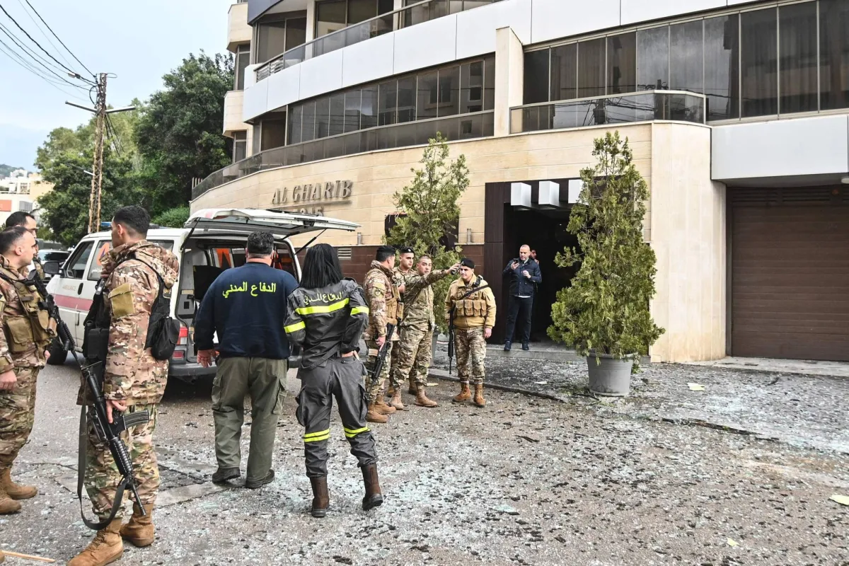 تصعيد خطير في بيروت وجنوب لبنان: اغتيال يستهدف قياديا وقصف يطال البنى التحتية