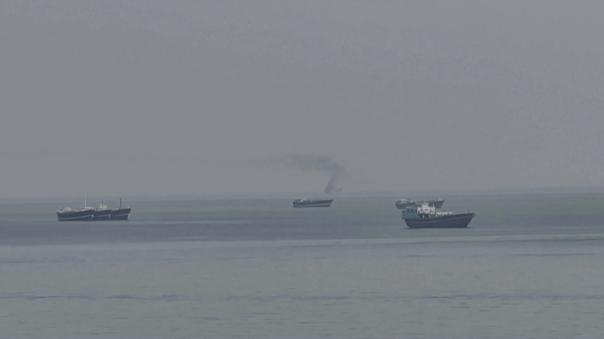 أزمة الشحن البحري تثير جدلا واسعا.. مغردون ينتقدون تضرر العملاء