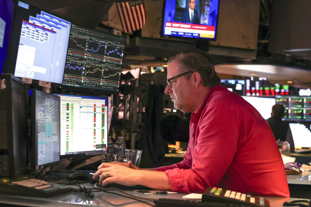 الاسهم الامريكية تتحدى صدمة النفط وتتفوق على أوروبا واليابان