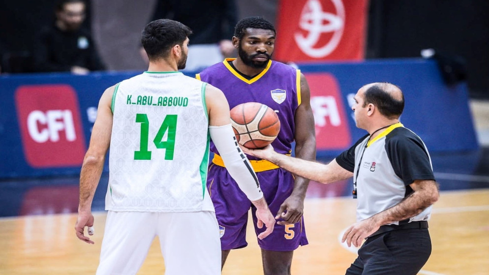 الوحدات يكتسح الانجليزية في افتتاح ربع نهائي دوري السلة