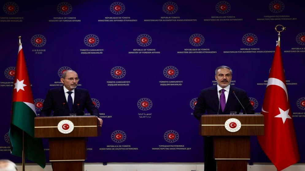 الصفدي وفيدان يبحثان انهاء التصعيد وتداعياته الخطيرة في المنطقة