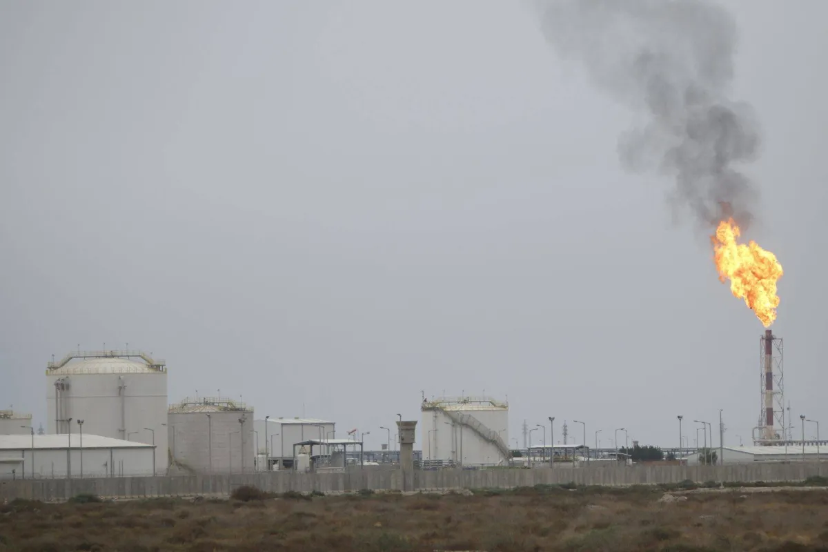 تراجع حاد لانتاج النفط العراقي بسبب امتلاء الخزانات