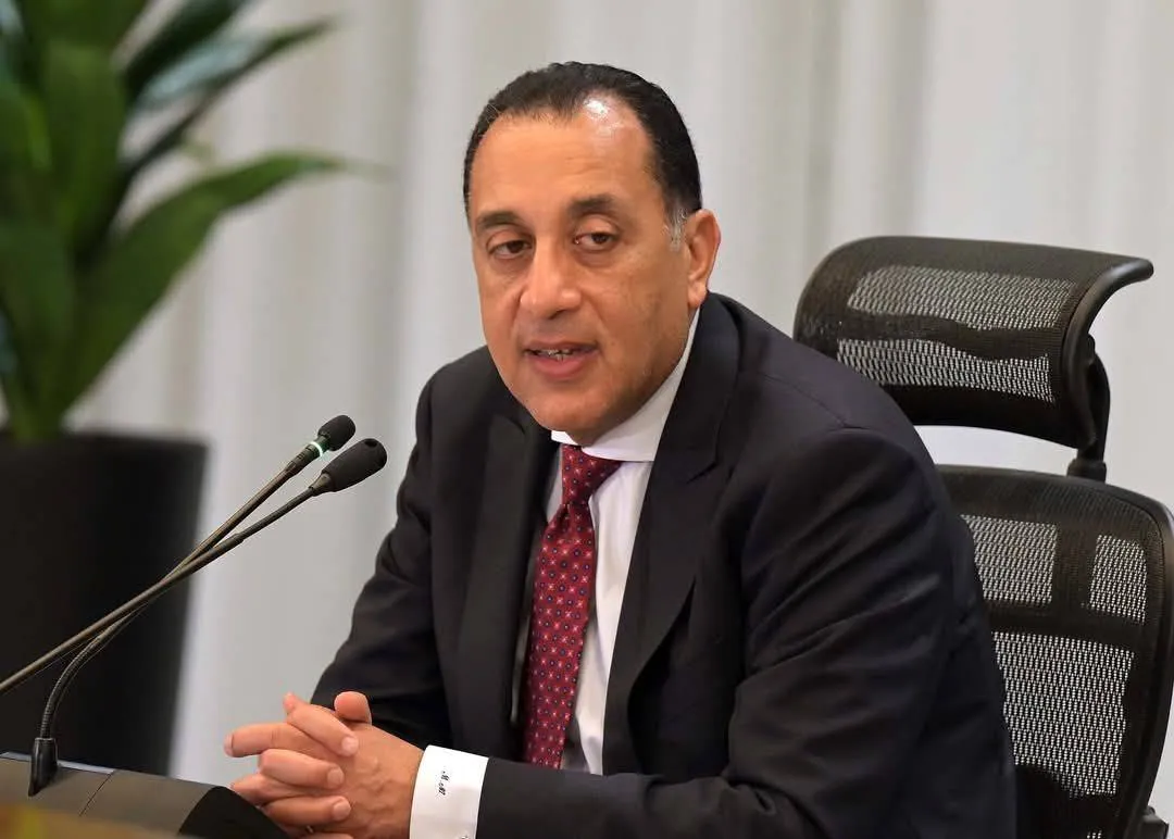 مصر تخفف قيود الإغلاق المبكر وتستثني مناطق سياحية