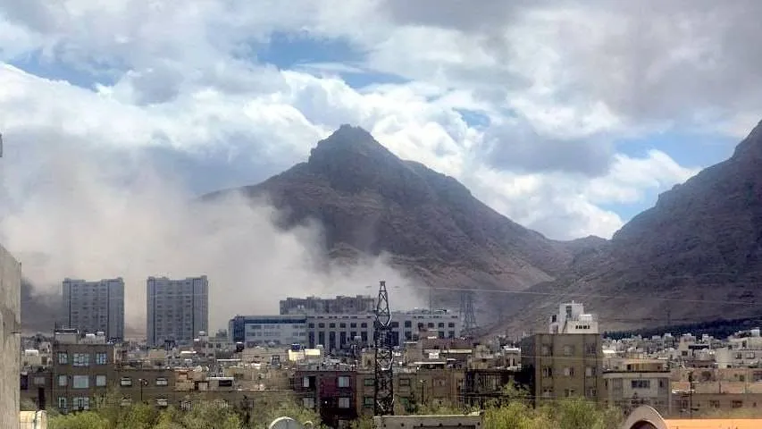 تصعيد خطير: اسرائيل تكثف ضرباتها على منشآت ايران النووية والصاروخية وطهران تهدد باغلاق هرمز