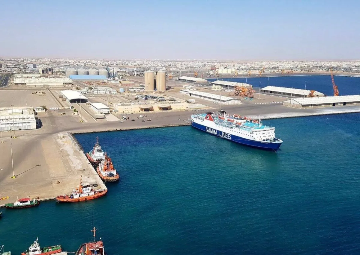 السعودية تعزز التجارة بخمس خدمات شحن جديدة رغم توترات هرمز