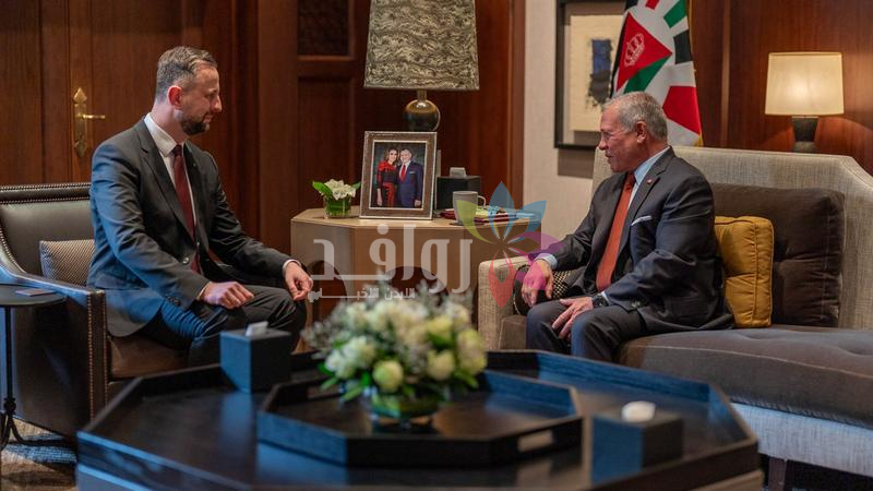 الملك يستقبل وزير الدفاع البولندي ويؤكد ضرورة استعادة التهدئة بالشرق الأوسط.. فيديو