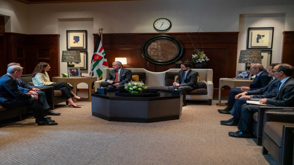 الملك يدعو لوقف فوري للاعتداءات الإيرانية والإسرائيلية وتجنب التصعيد بالمنطقة