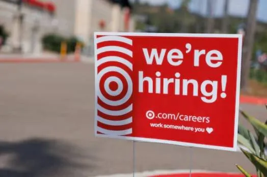 تراجع حاد في فرص العمل الامريكية يهوي الى ادنى مستوى