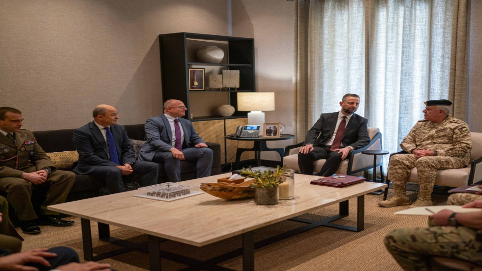 الاردن وبولندا تعزيز التعاون العسكري ومكافحة الارهاب