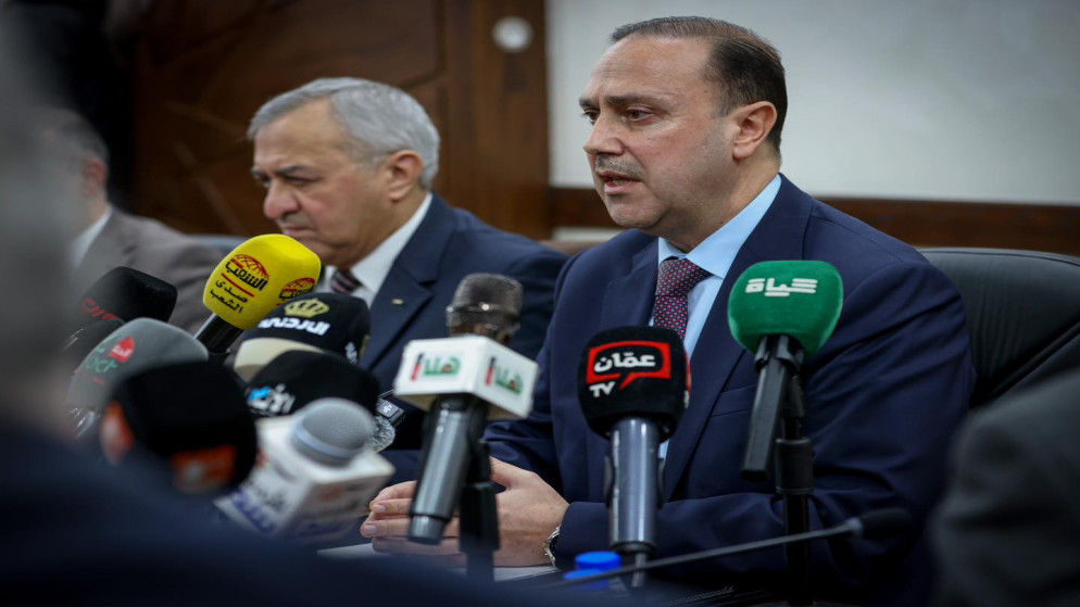 المومني القانون يطال مروجي المعلومات المضللة