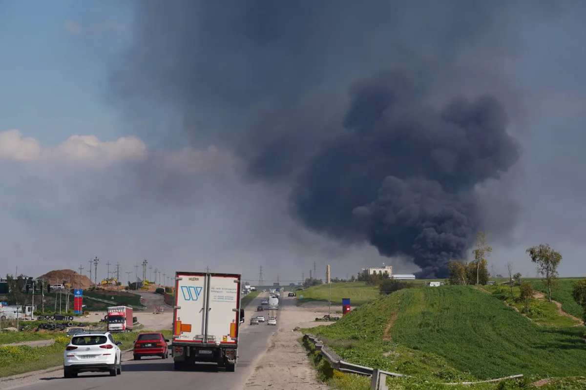 العراق يغلق معبر الشلامجة الحدودي مع ايران اثر غارات