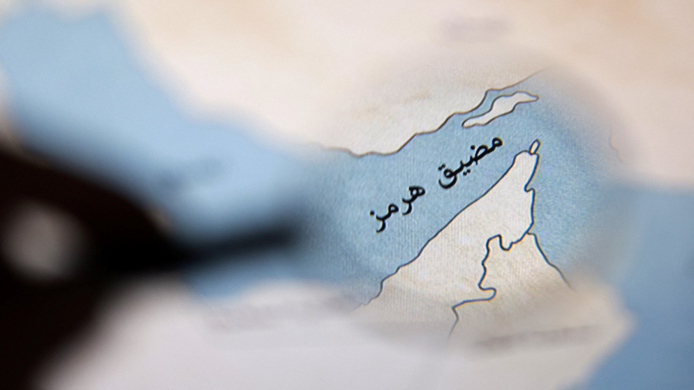 الحرس الثوري يستهدف سفينة مرتبطة باسرائيل في مضيق هرمز