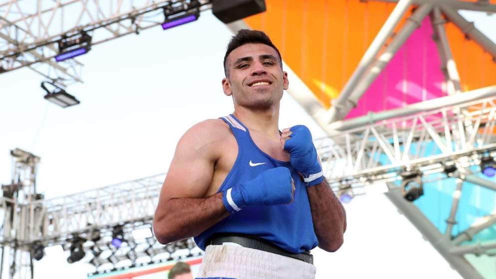 حسين عشيش يحرز ميدالية في بطولة آسيا للملاكمة