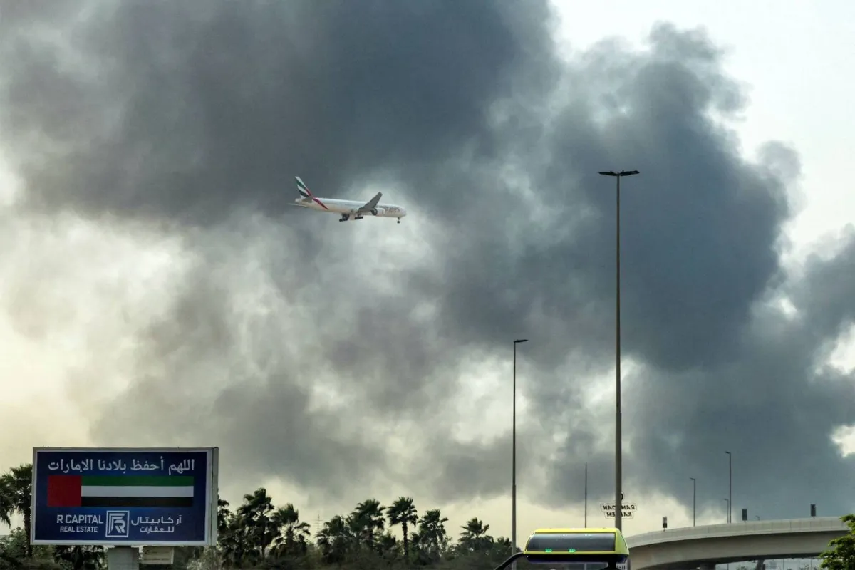 تصاعد التوتر: هجمات صاروخية ومسيرات تستهدف منشات مدنية في الخليج