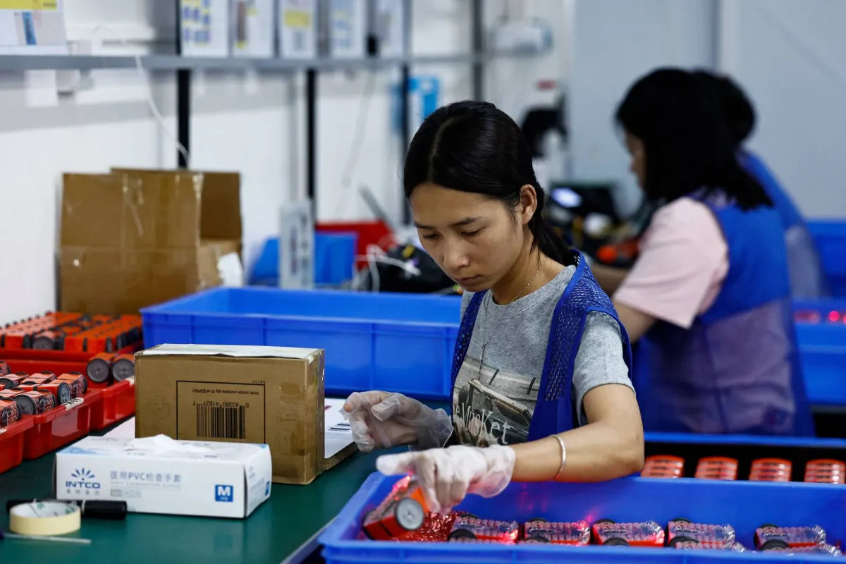 مصانع الصين تتحدى تعريفات ترمب وتستعيد قوتها في الأسواق