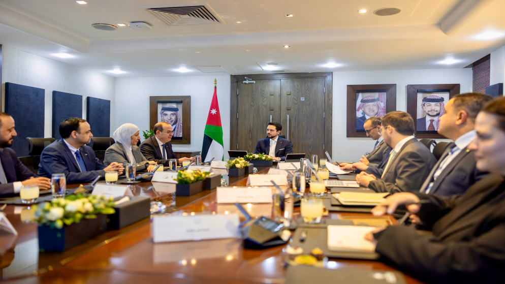 ولي العهد يشدد على تطوير تطبيق سند لتسهيل الخدمات الحكومية