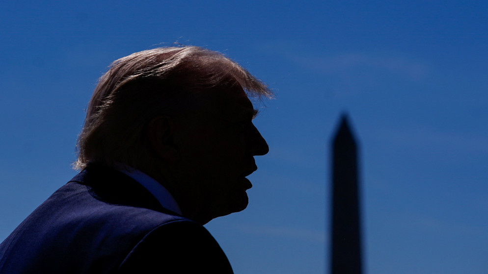 ترامب يهدد: قواتنا ستبقى قرب ايران حتى الالتزام الكامل