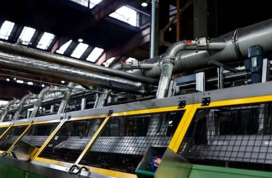 تباين في الاقتصاد الالماني: الصادرات تنمو والانتاج يتراجع