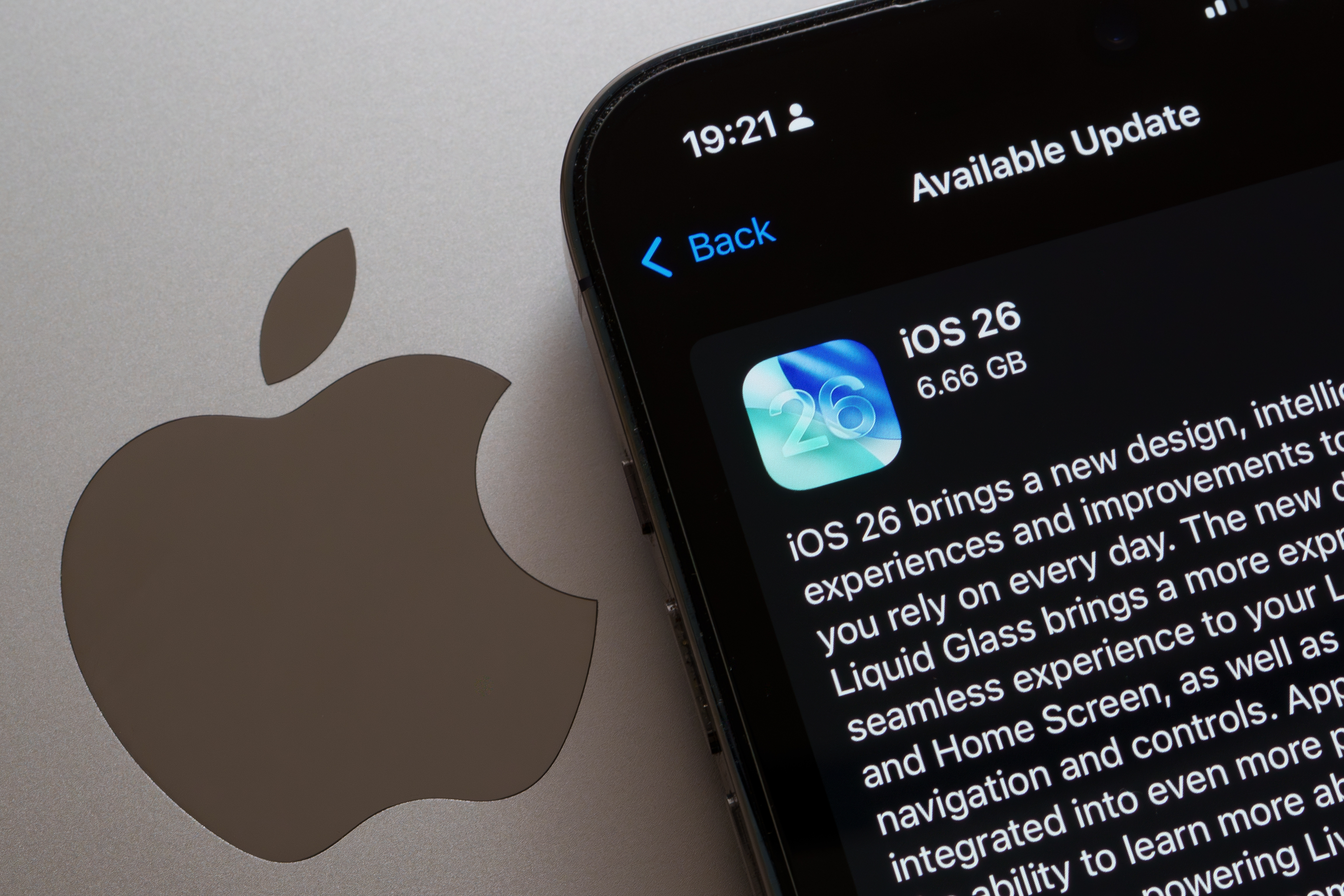 دارك سورد سلاح سيبراني يخترق ايفون بصمت.. اليكم التفاصيل