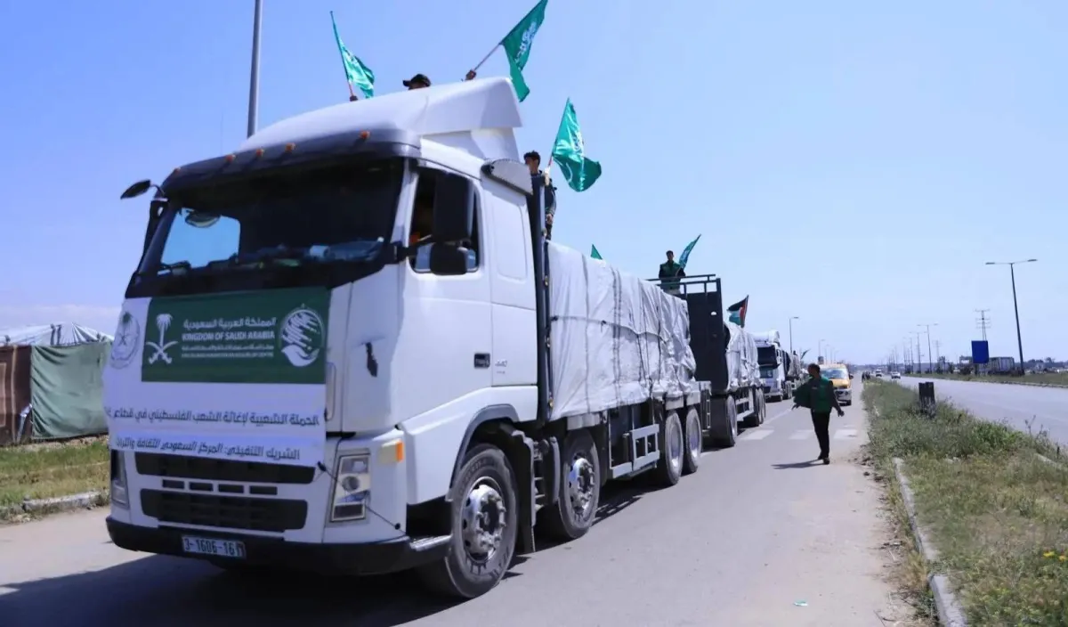 وصول قافلة مساعدات سعودية جديدة الى قطاع غزة
