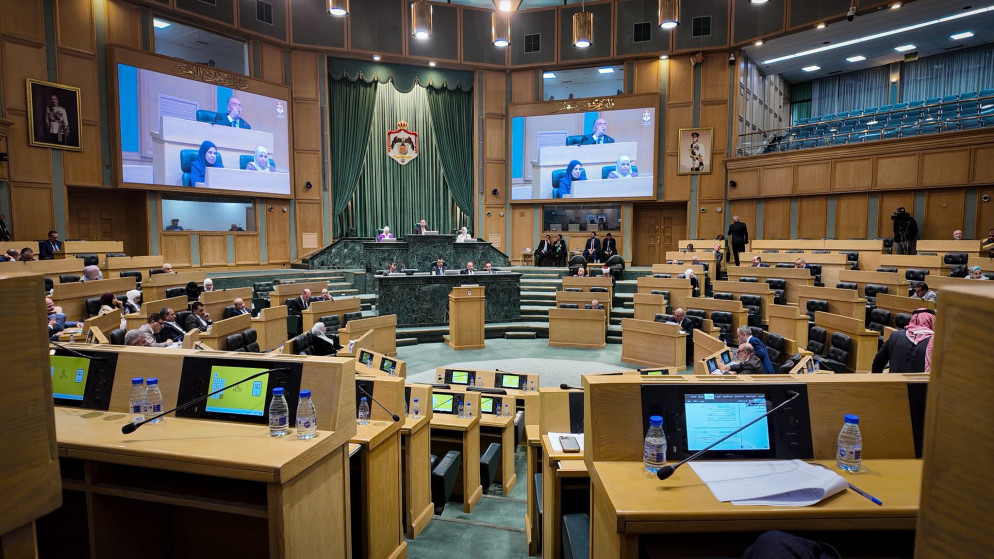 النواب يقر تعديلات الاعيان على قانون عقود التامين الجديد