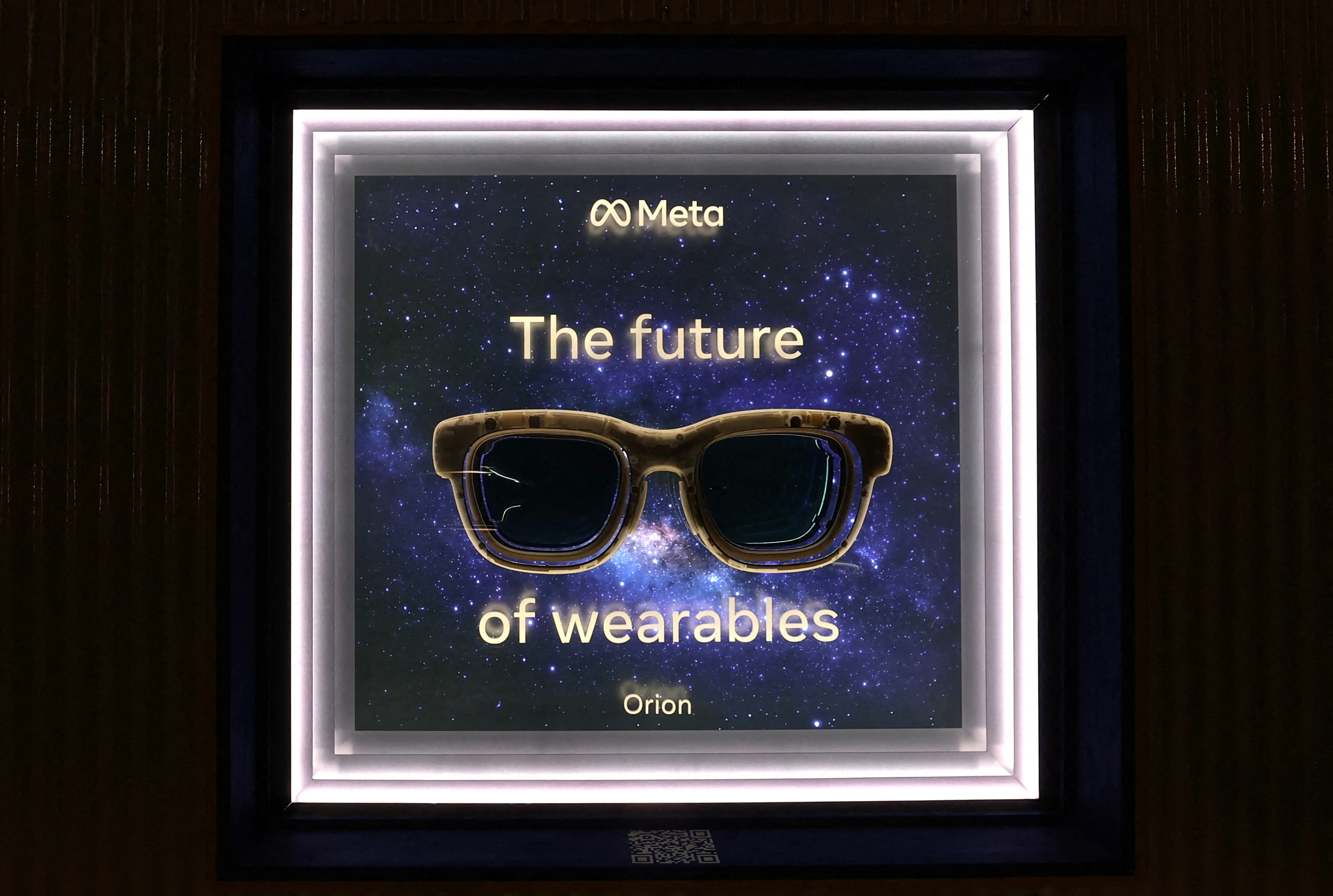 ميتا تواجه ضغوطا حقوقية بسبب تقنية التعرف على الوجه في النظارات الذكية