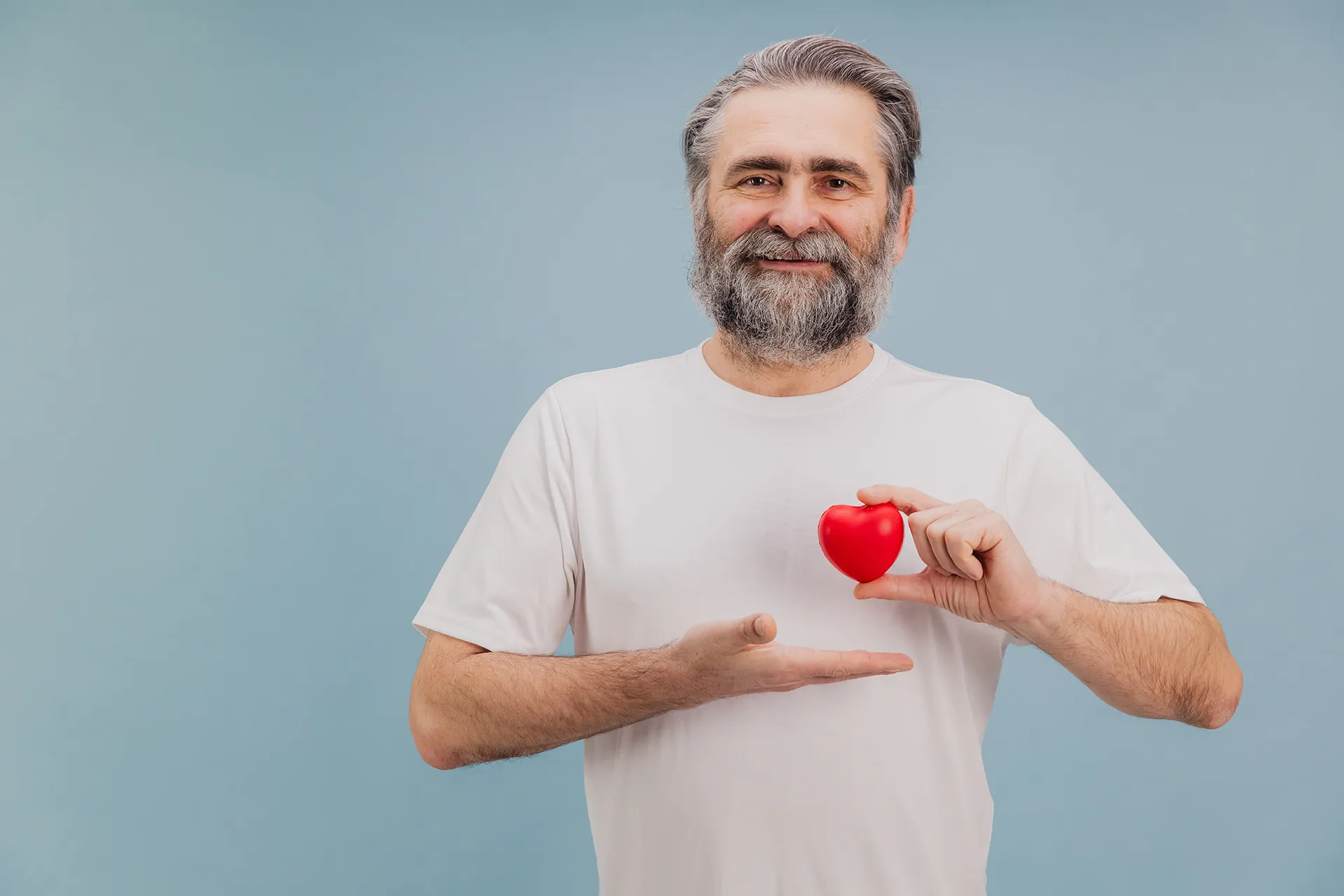 الكوليسترول حقائق وغرائب: فهم التوازن الصحيح وأخطار التضليل