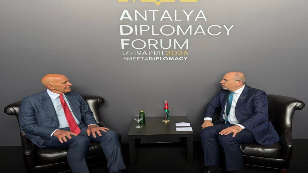 الصفدي يبحث الأزمة السورية مع المبعوث الأمريكي في أنطاليا