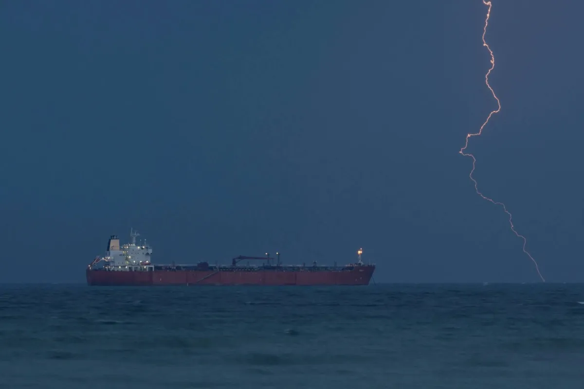 5 ناقلات غاز قطرية تقترب من مضيق هرمز وسط ترقب الأسواق