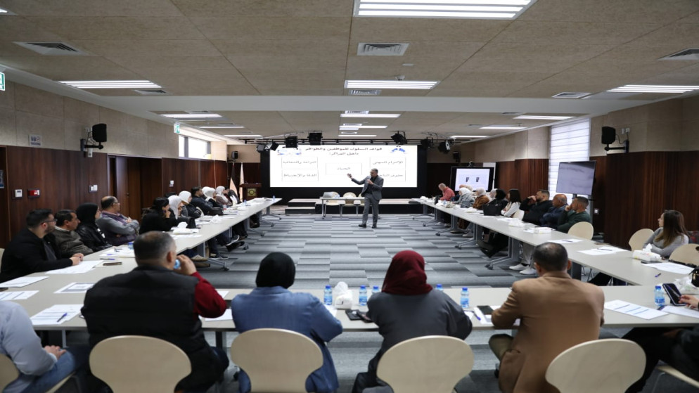 الانتخابات المحلية الفلسطينية: اكثر من 11 الف موظف يديرون عملية الاقتراع