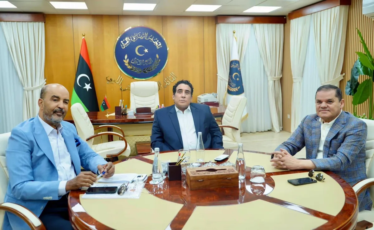 المنفي يوقف وزير خارجية الدبيبة وخلافات تعمق الانقسام في ليبيا