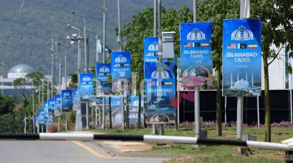 ترجيح بدء محادثات أمريكية إيرانية الأربعاء .. واشتباه بانقسام في طهران