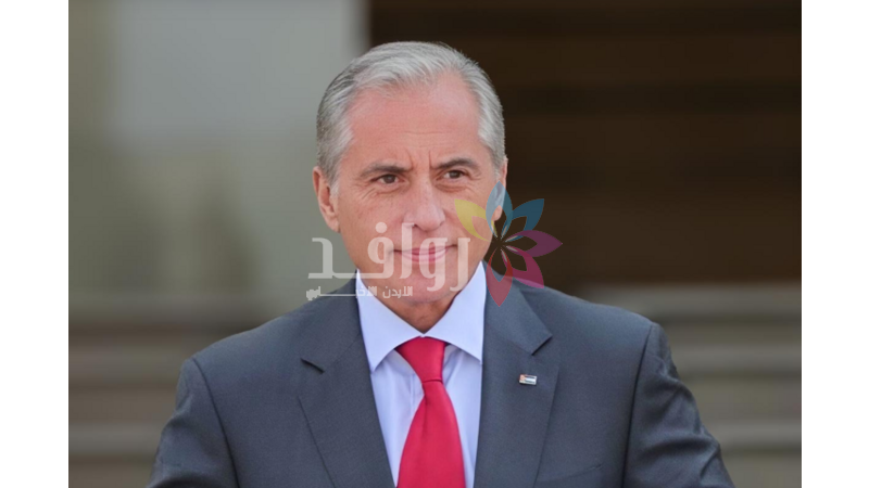 رئيس الوزراء يتفقد مشاريع الخدمات السياحية وكورنيش البحر الميت