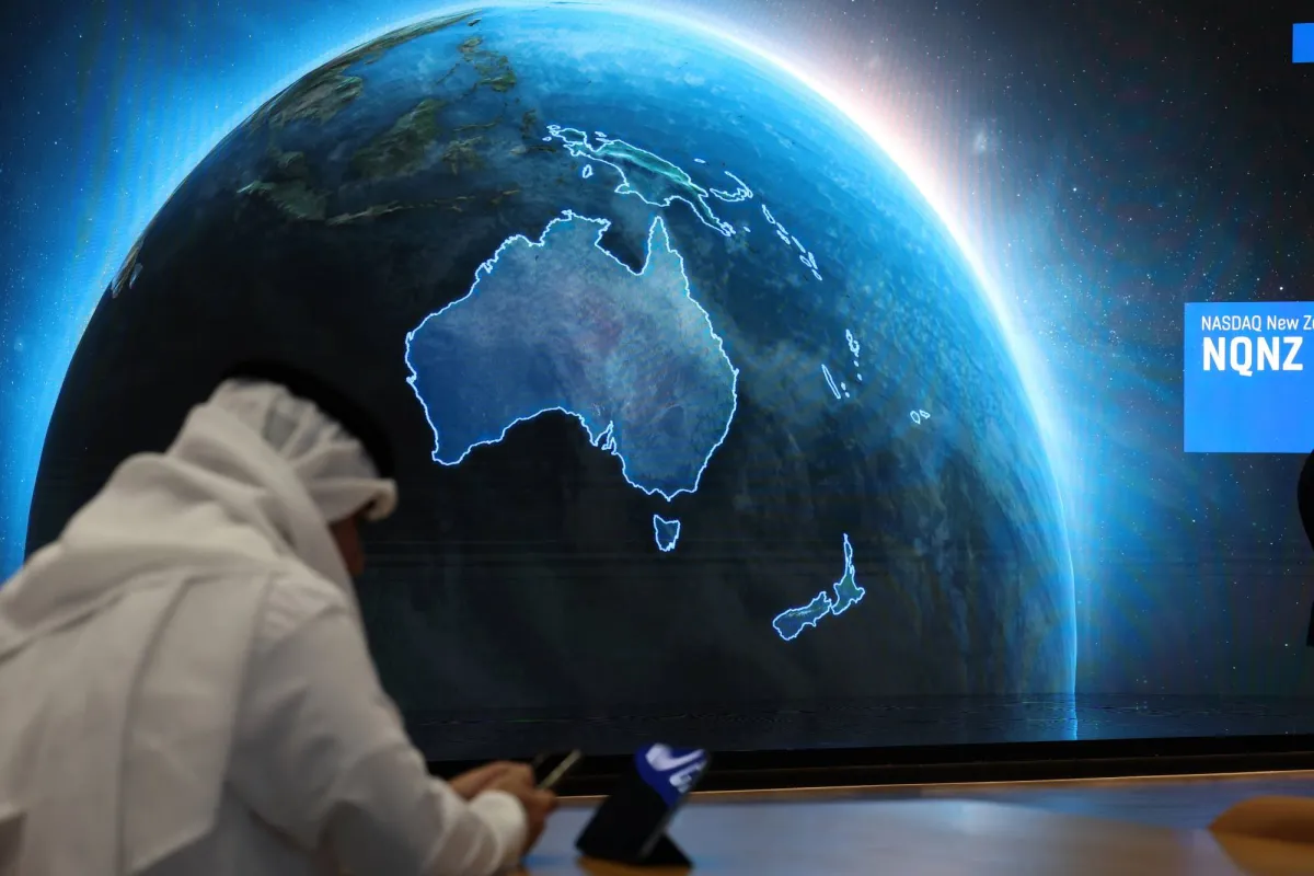 أسواق الخليج تتراجع وسط تعثر محادثات السلام الامريكية الايرانية