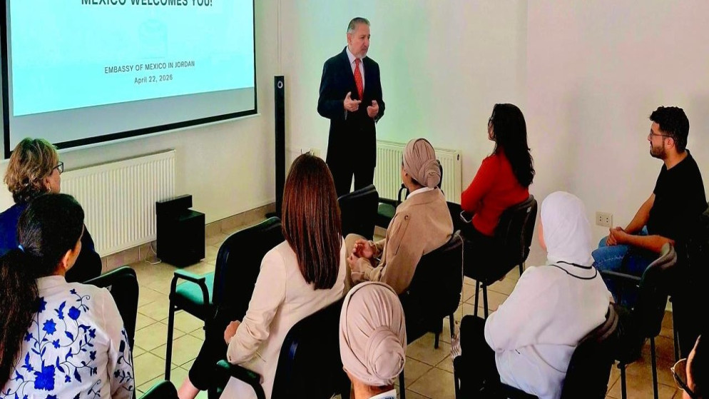 المكسيك تستعرض ترتيبات كأس العالم 2026 في عمان