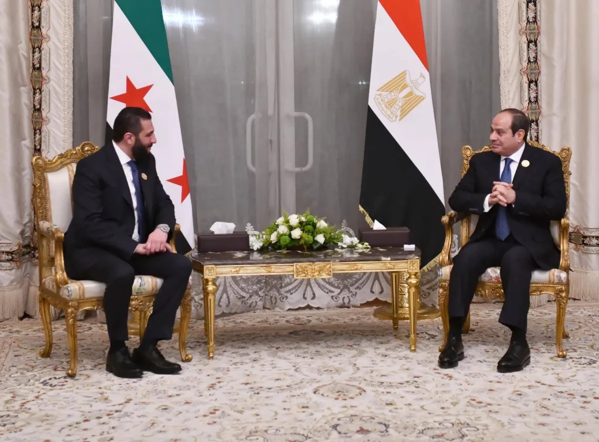 لقاء السيسي والاسد في قبرص يثير التكهنات حول مستقبل العلاقات المصرية السورية