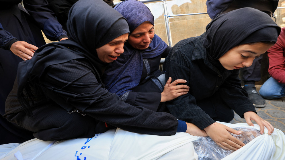 غزة تودع شهيدين بقصف اسرائيلي على حي الزيتون