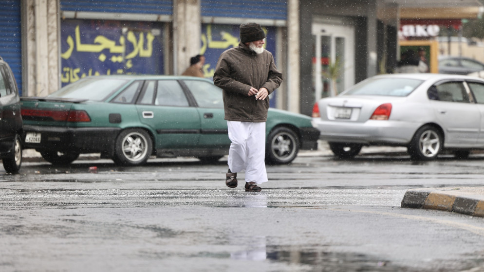 تحذيرات من السيول وأجواء غير مستقرة تضرب المملكة