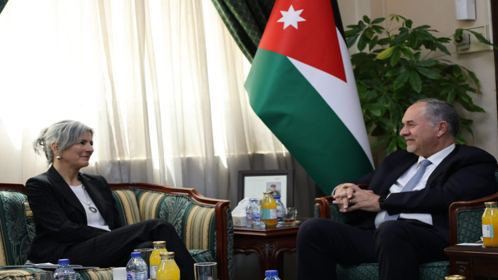 وزير العدل يبحث تعزيز التعاون القانوني مع المفوضية السامية لشؤون اللاجئين