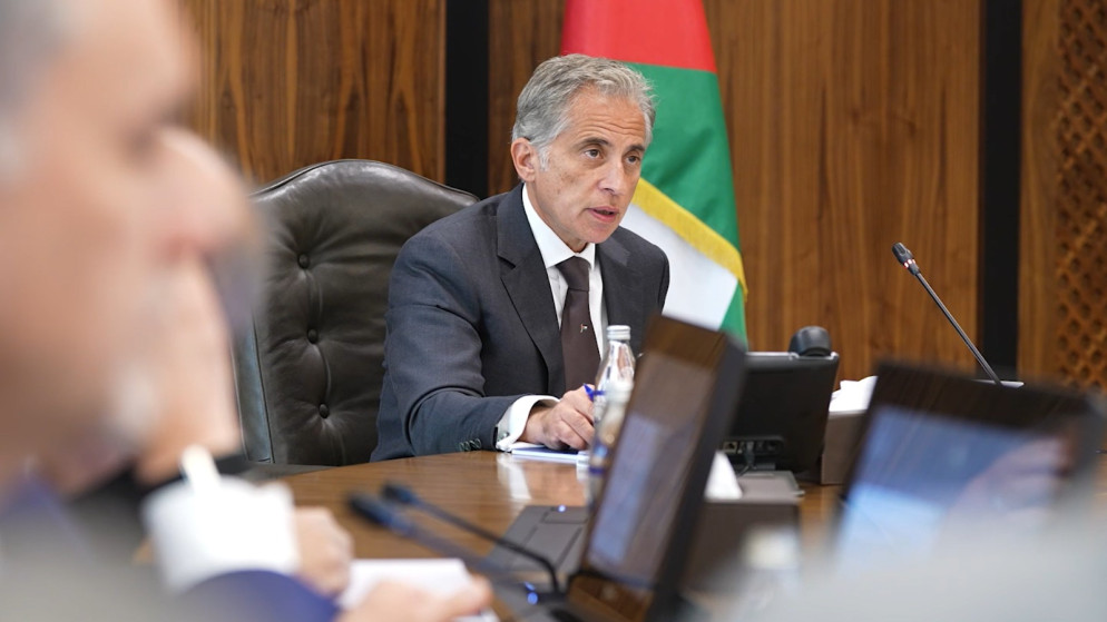 مجلس الوزراء يوافق على صرف مستحقات المنشات الصناعية وتخفيضات ضريبية في العقبة